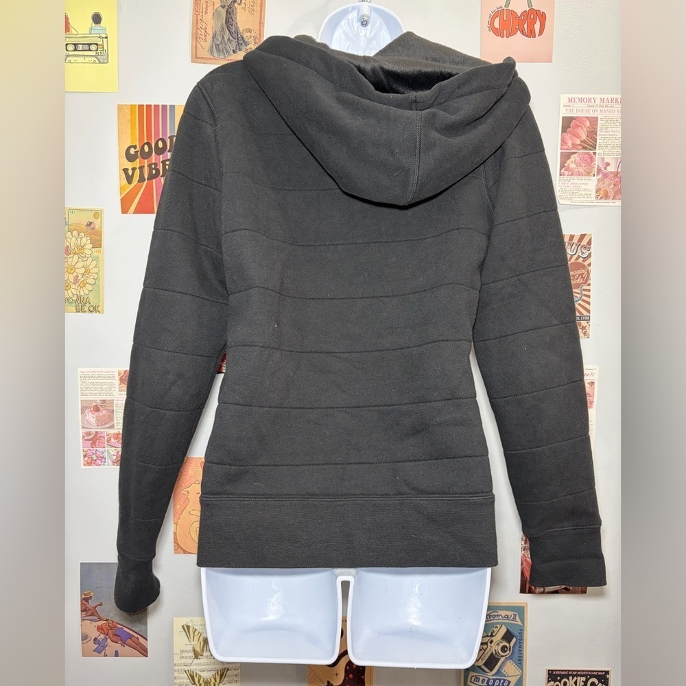 The North Face Women's Black Fleece Jacket - Picture 2 of 5